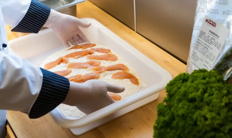 Chicken Nuggets panieren Ohne Ei panieren