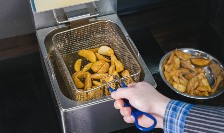 Kann Man Frittierfett Zum Braten Nehmen Frittierfett oder Öl? Was eignet sich besser zum Frittieren?