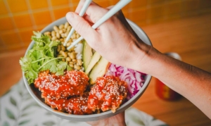 knuspriges asiatisches Hähnchen